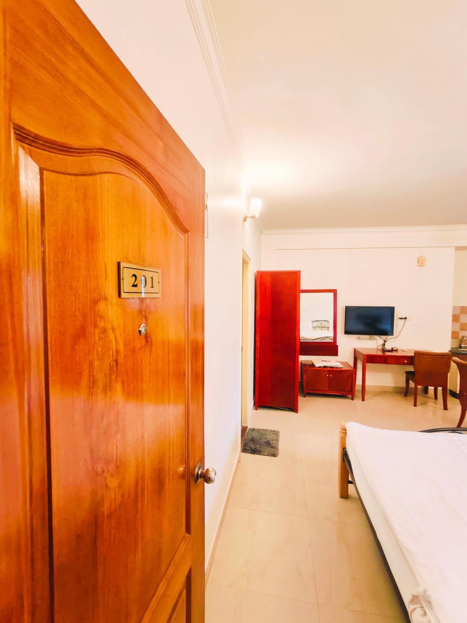 Kings Suites Palace Grounds Bangalore Ngoại thất bức ảnh